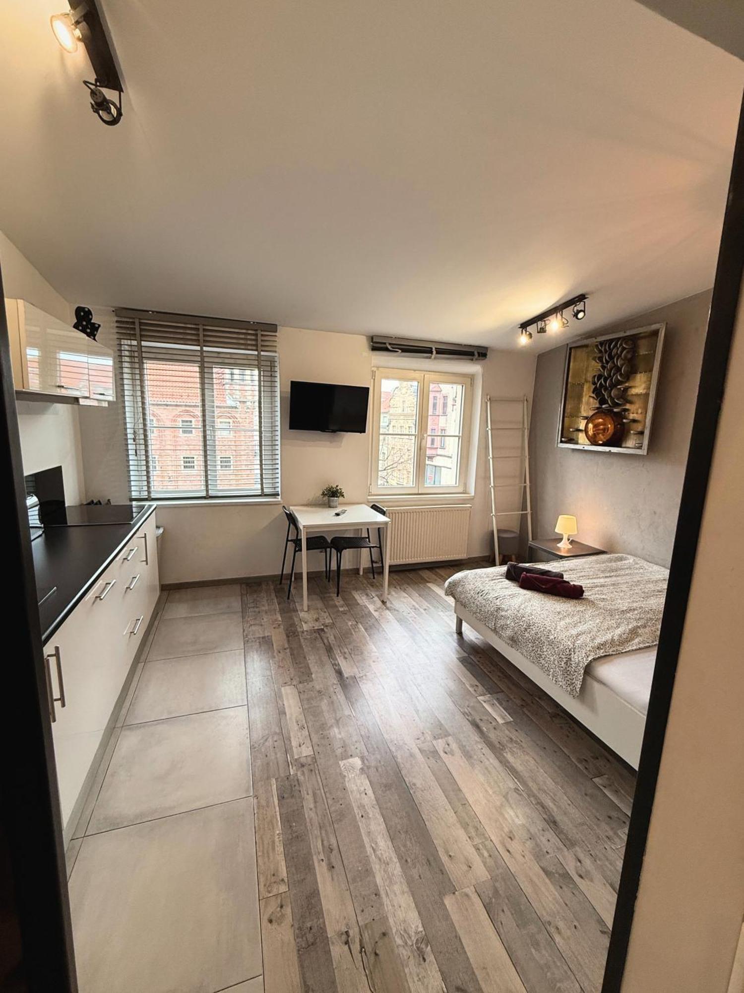 Apartament Z Widokiem Na Pomnik Kopernika - Rynek Staromiejski Stary Toruń Extérieur photo